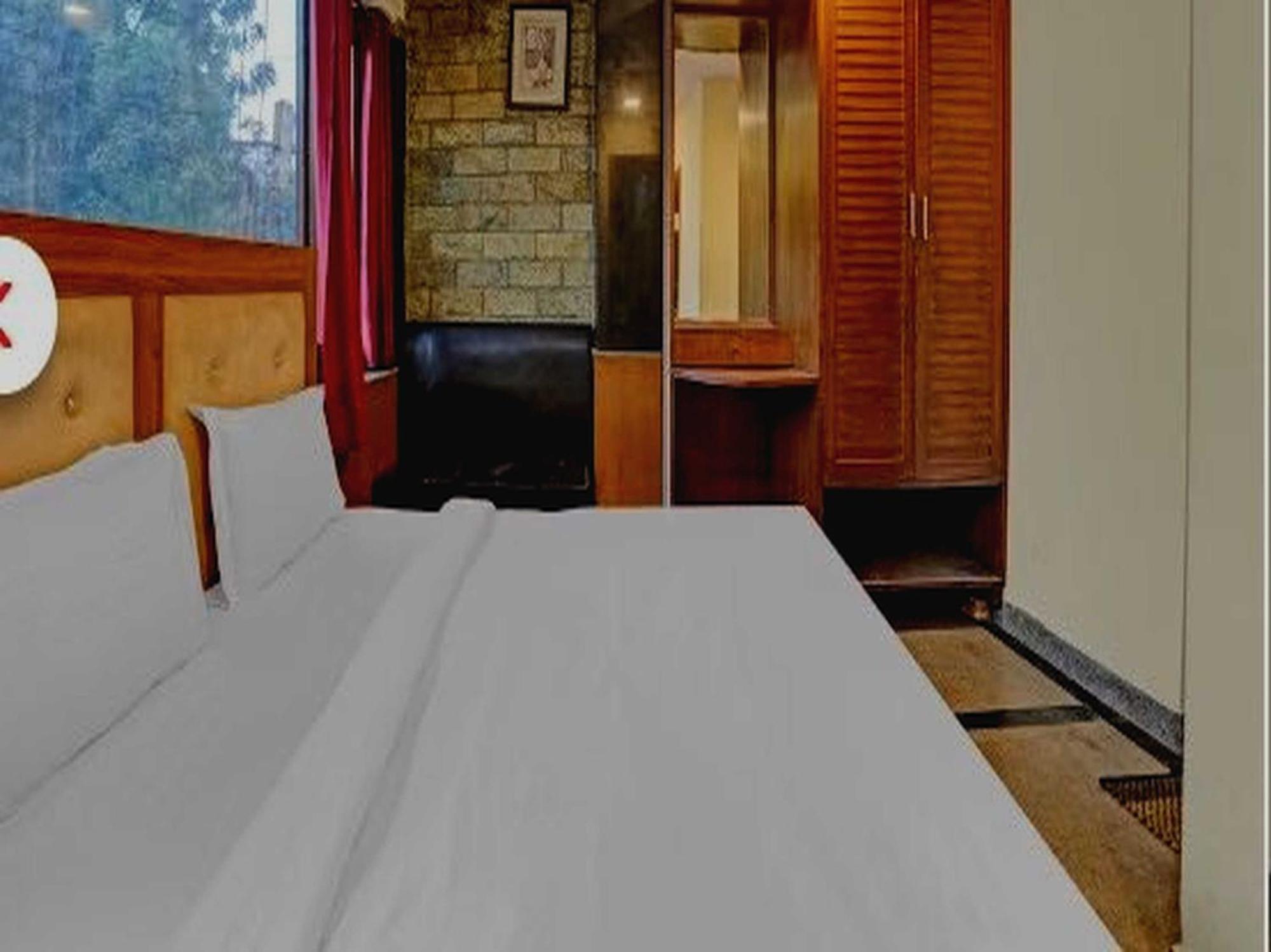 Oyo 75948 Hotel Tushar Continental Nuova Delhi Esterno foto