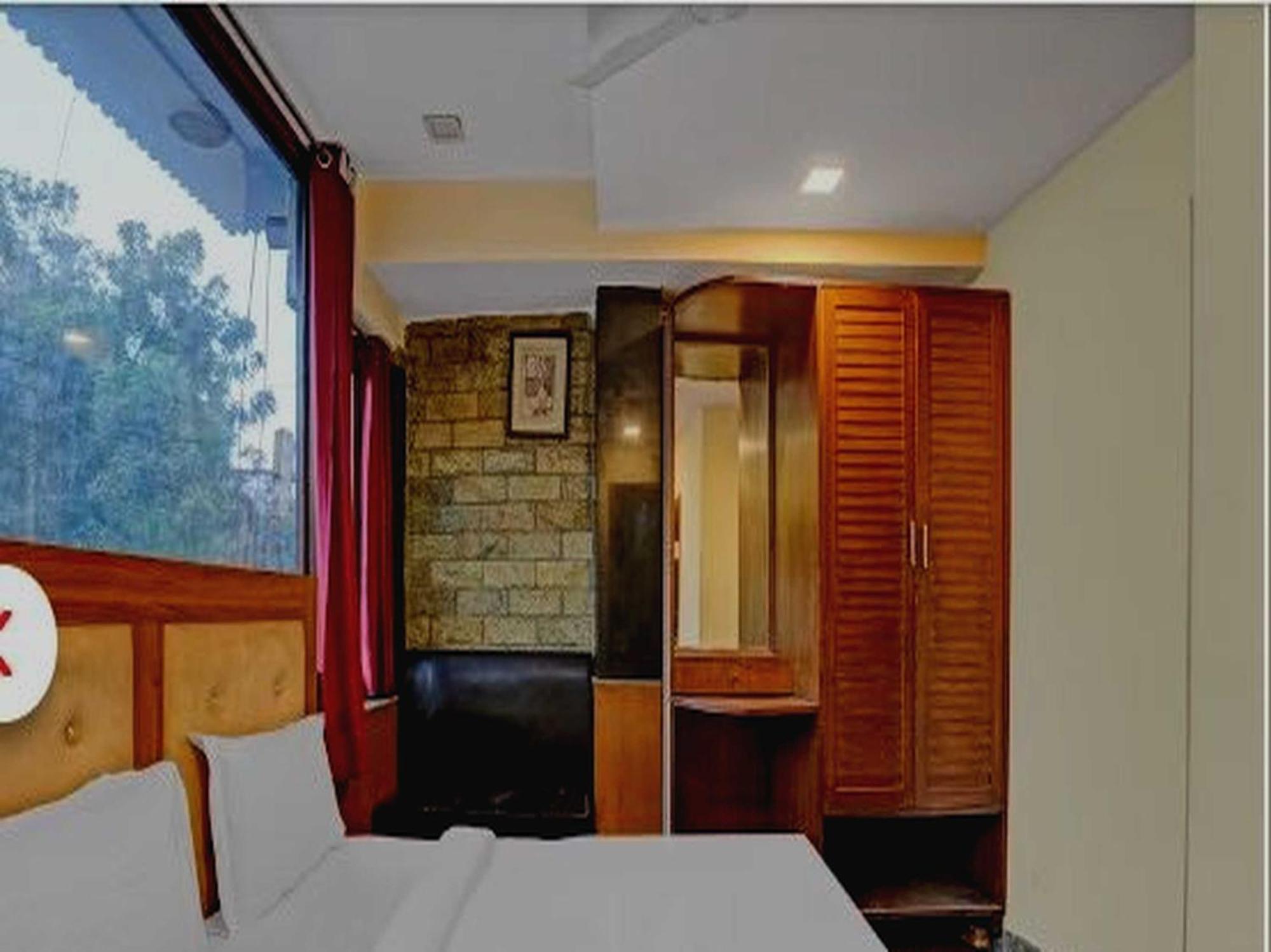 Oyo 75948 Hotel Tushar Continental Nuova Delhi Esterno foto